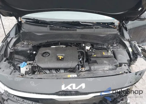 2023 Kia Seltos Lx z USA, uszkodzony, nr VIN KNDEPCAA4P7374462